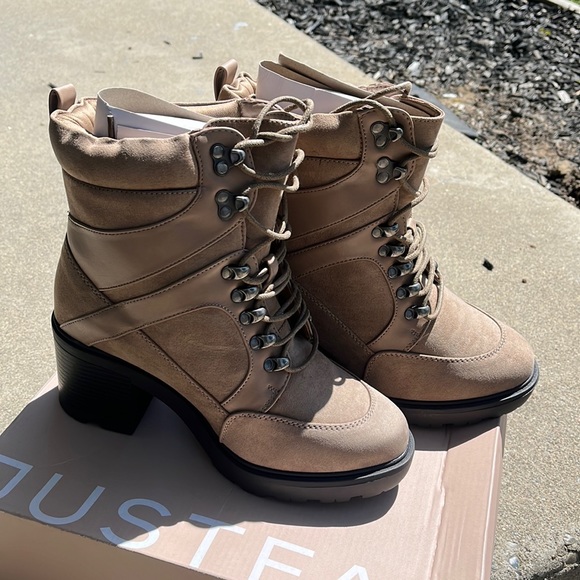 JUST FAB boots - Picture 1 of 9